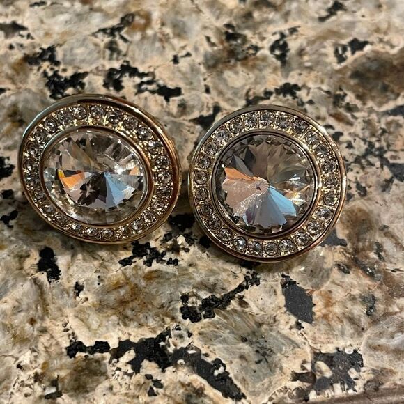 Gold Tone Crystal Round Vintage Clip On Earrings Stunning! - Picture 7 of 15